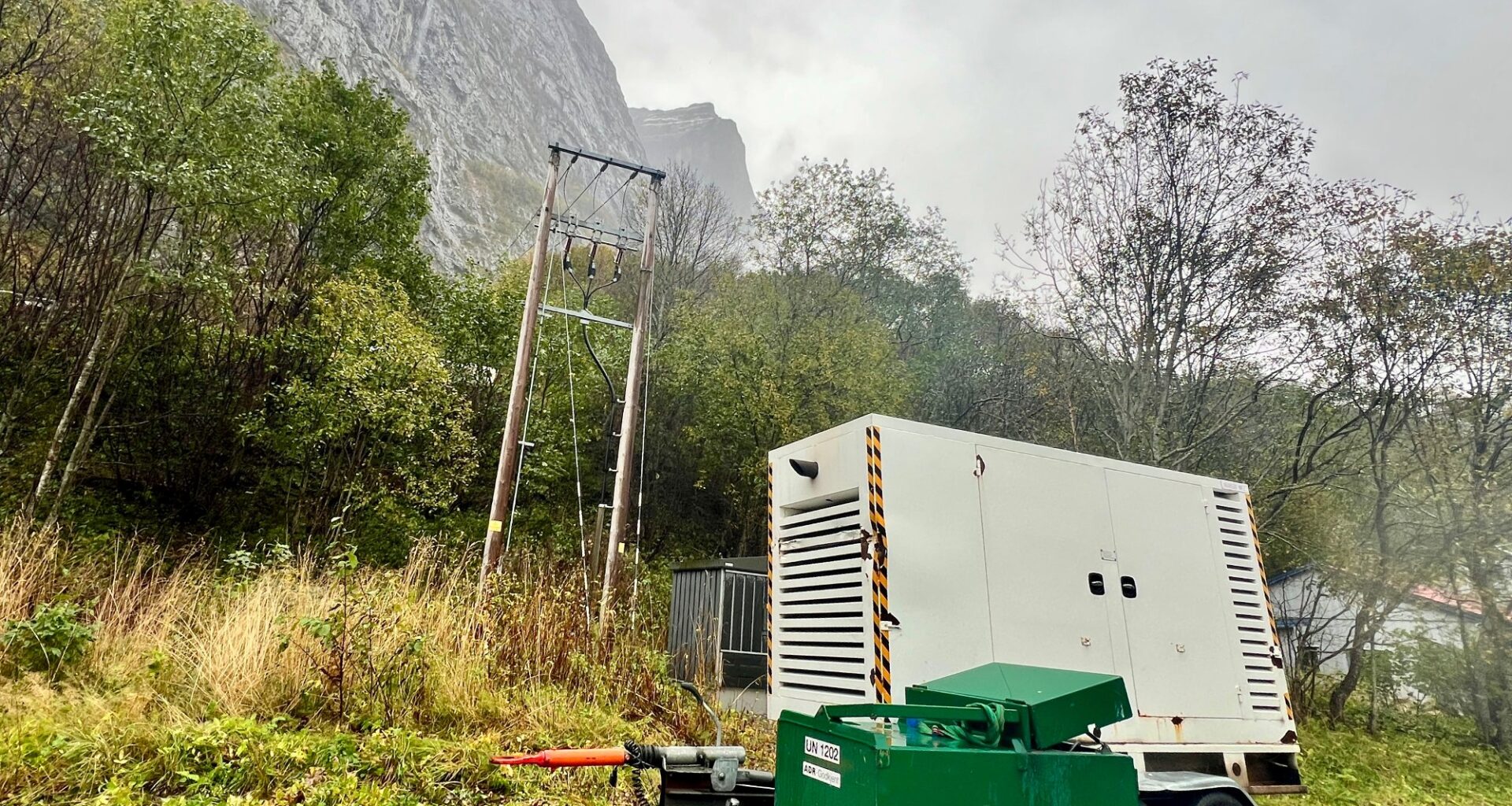 Nyheter, Sunndalsøra | 14 husstander har fått strømmen tilbake – aggregatet er på plass