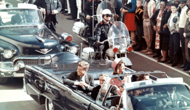 Russland overleverer hundrevis av sider med JFK-dokumenter til USA