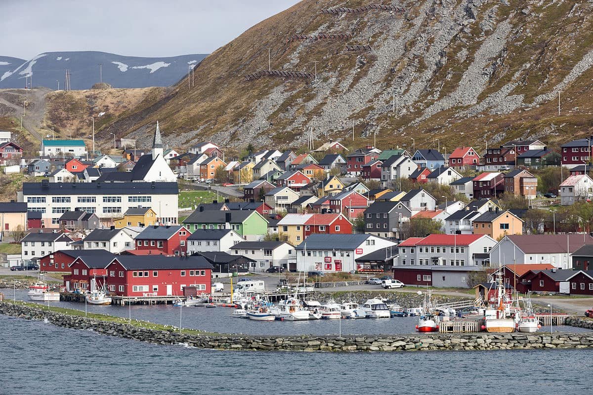 Distriktskommuner, Fraflytting | «Look to Lebesby»