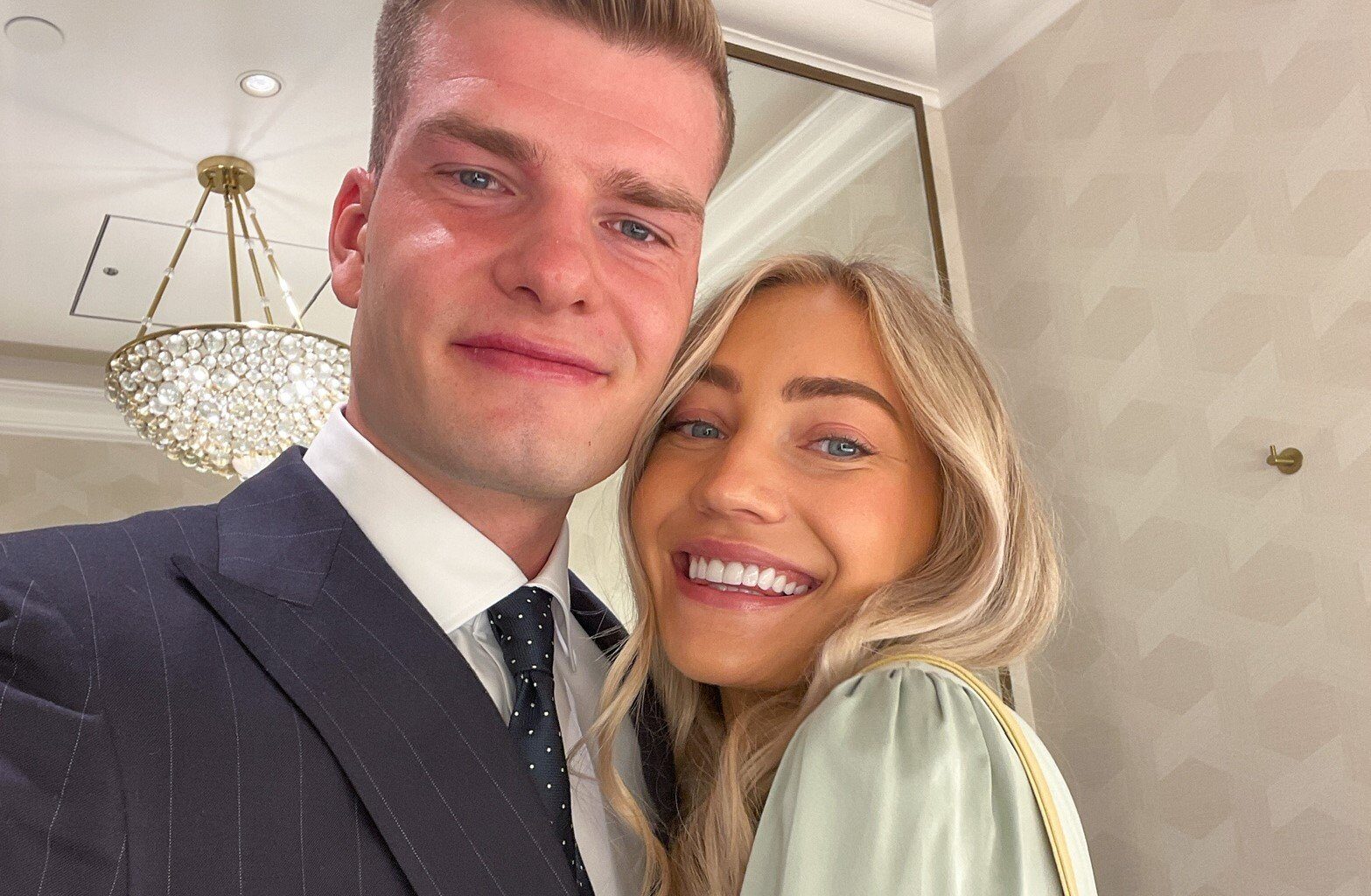 Alexander Sørloth, Barn | Lena ville ikke ha Alexander med under fødselen: – Ville irritert meg