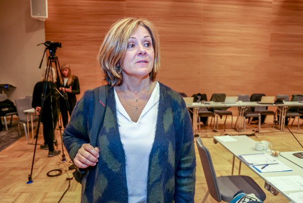 Helse Nord Styremøte. Marit Lind,direktør, Renate Larsen ,Styreleder. Info sjef. Skjalg Fjellheim. Husebekk på storskjerm fra UNN og Tonje Elisabeth Hansen, Senior Rådgiver. Foto Torgrim Rath Olsen