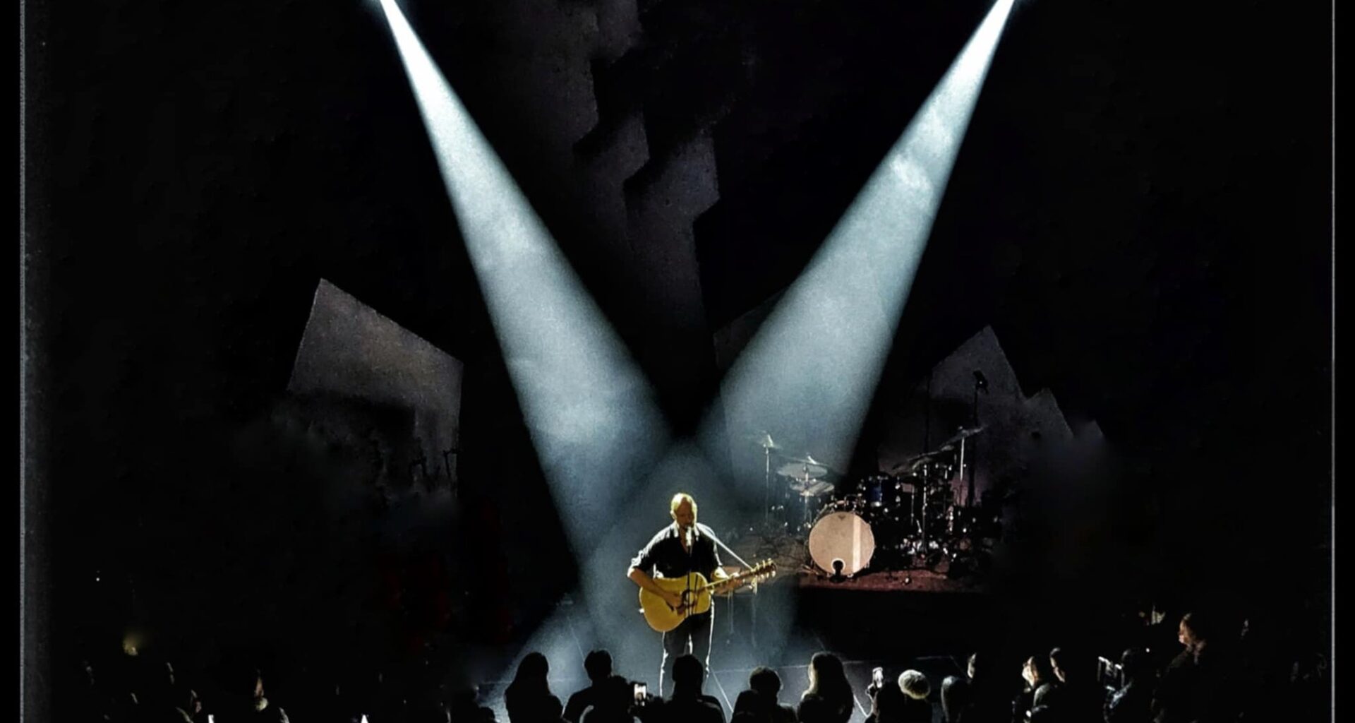 Flekkefjord, Spira | Satte publikumsrekord: Sivert Høyem trollbandt publikum i fullsatt Spira