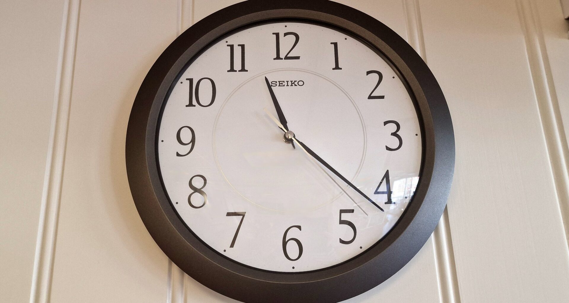 Tid, Stille klokka | Nå er tiden her igjen – i natt stiller vi klokka