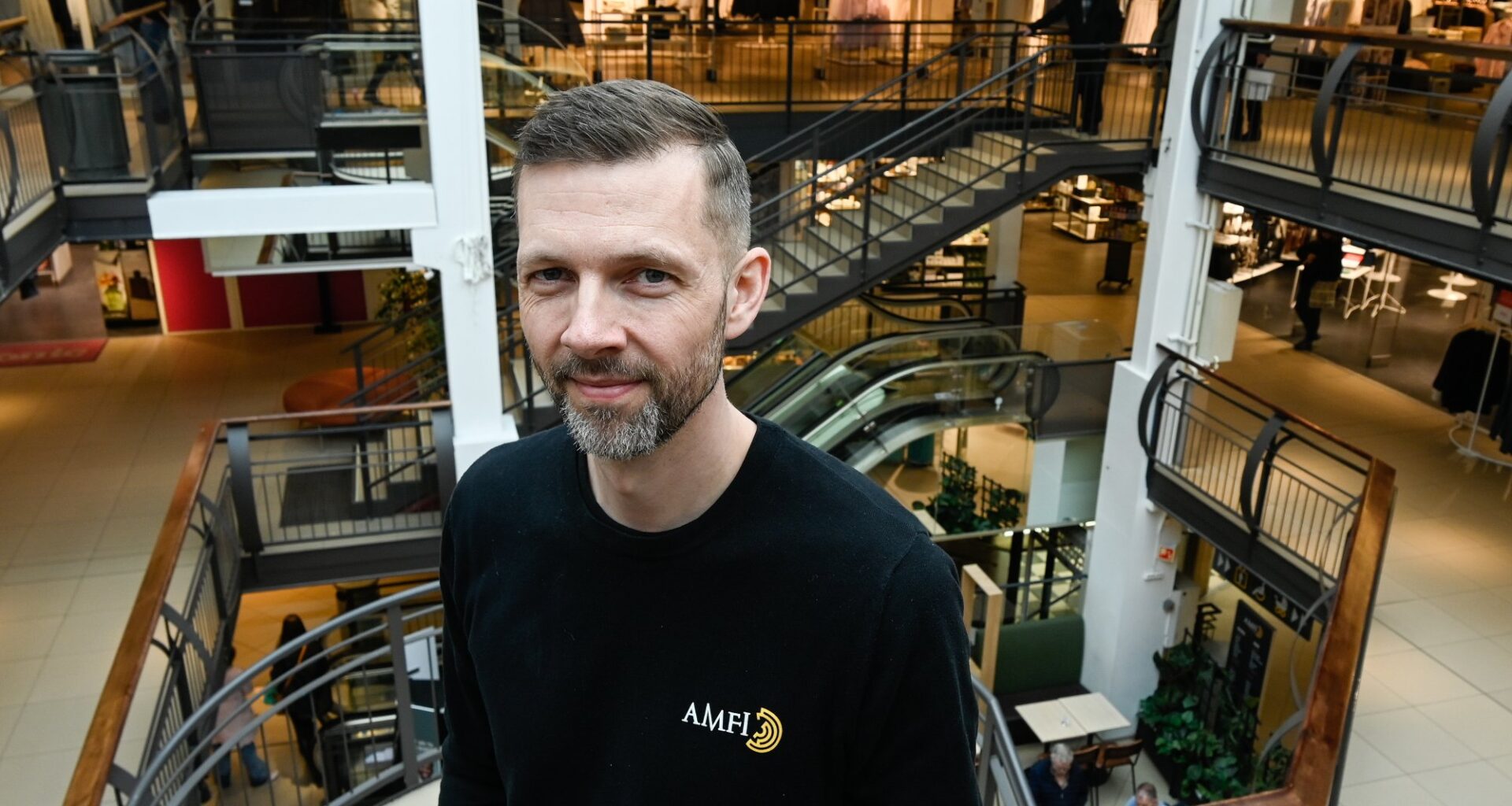 (+) Venter betydelig økt julehandel: – Det blir ikke bare Temu-pakker under juletrærne - Rana Blad