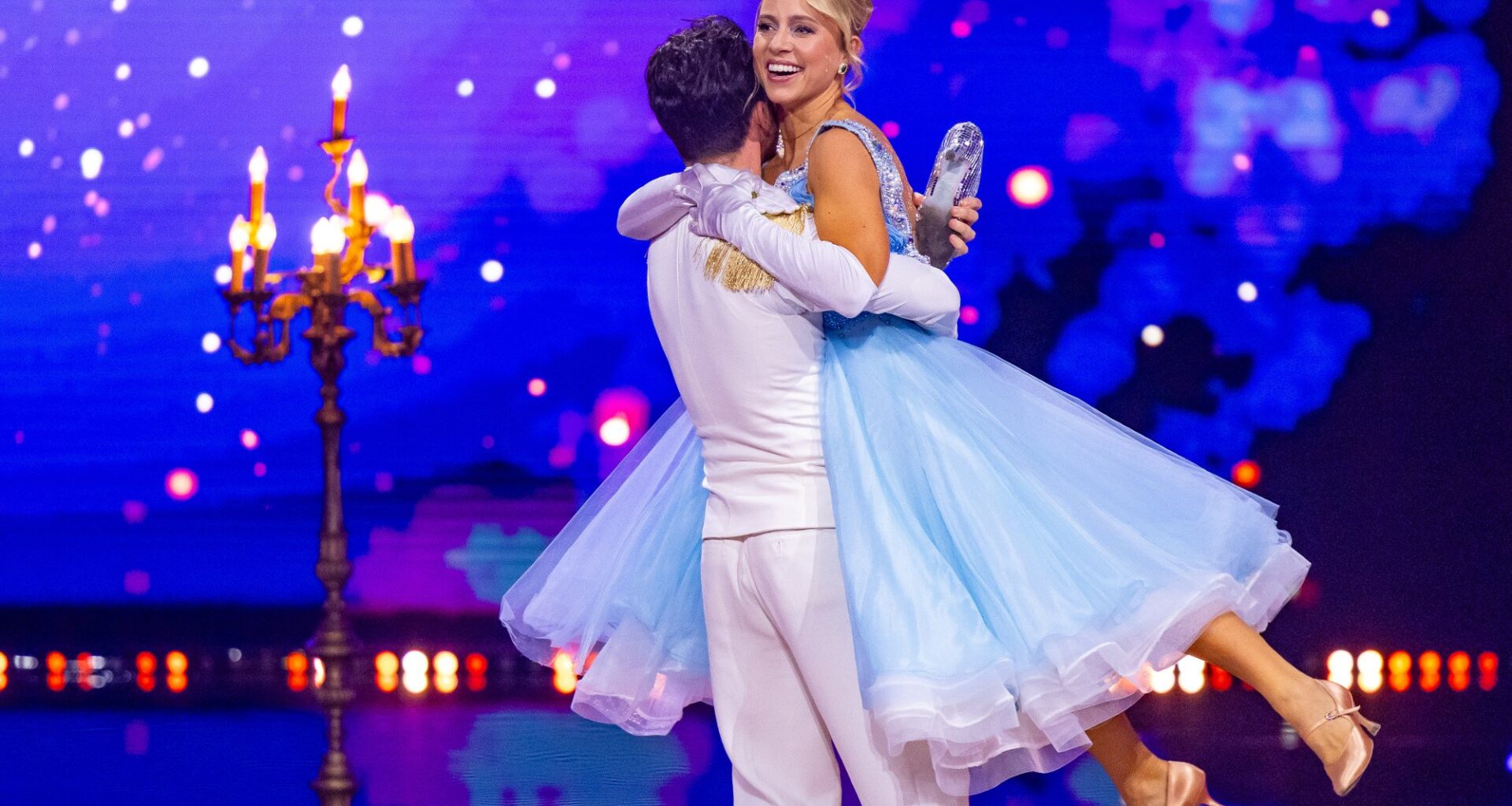 Skal vi danse, Tiril Eckhoff