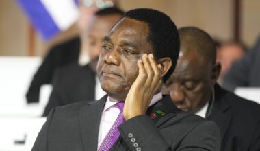 – Tvinger oss til å stå på egne bein