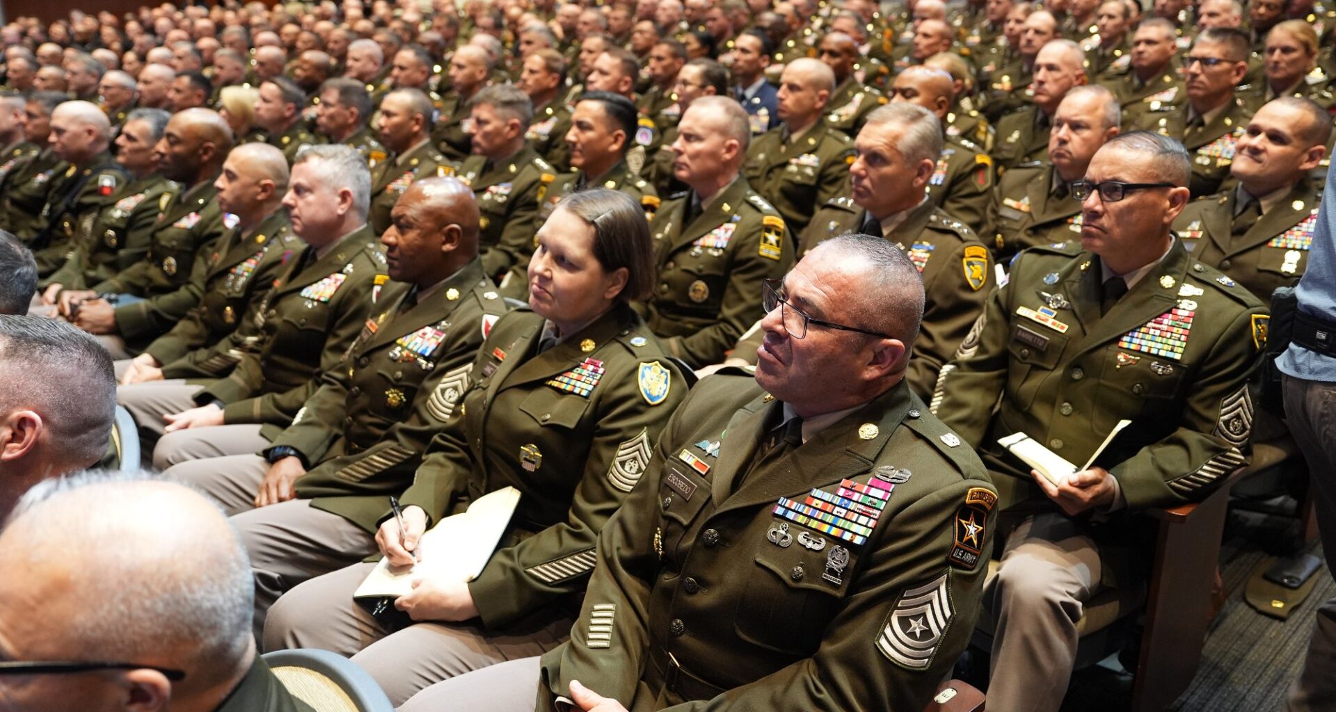 Donald Trump, USAs forsvar | Når stillheten uttrykker mer enn ord