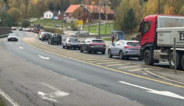 Trondheimsveien, Rommen | Trafikkulykke på Rommen. To personer fastklemt