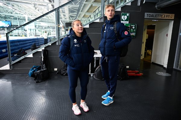Stavanger 20250912. 
Sander Eitrem og Aurora Grinden Løvås. Pressetreff med Norges Skøyteforbund på Vår Energi Arena Sørmarka i Stavanger.
Foto: Carina Johansen / NTB