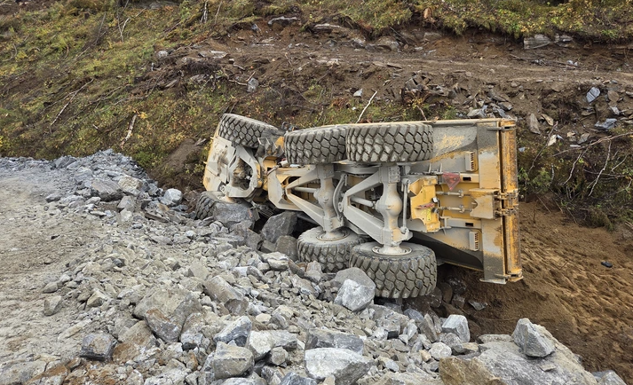 Rana, Trafikkmeldinger | Dumper av veien i Rana