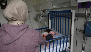 (+) – Ho var berre seks månader gamal då legen sa at ho måtte opererast med ein gong - smp.no