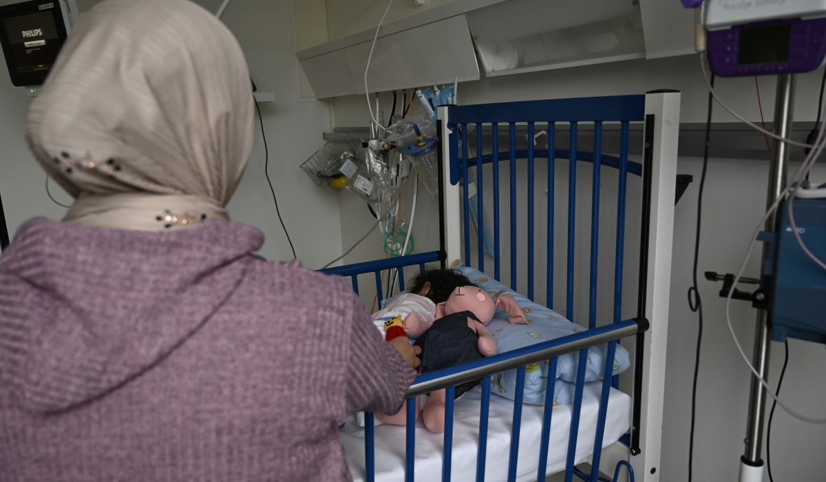 (+) – Ho var berre seks månader gamal då legen sa at ho måtte opererast med ein gong - smp.no