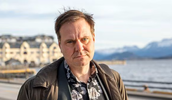 Fekk leiar­jobben med 100 millonar i ryggsekken - smp.no