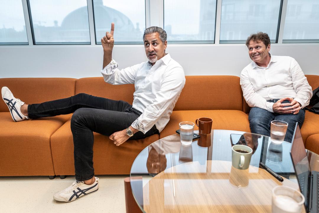 Abid Raja-boksalget raser - ute av bestselgerlistene