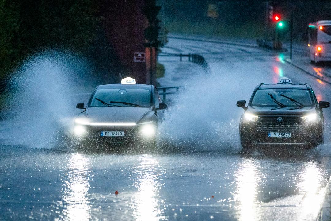 Statens vegvesen advarer mot flom og jordskred i helgen