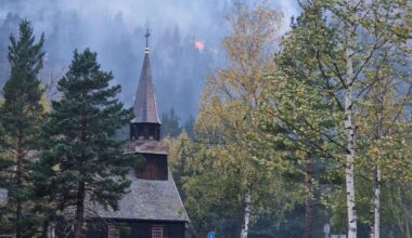Nyheter, Sunndal | Brannvakta: – Ikke enkel slokking i de rådende værforhold