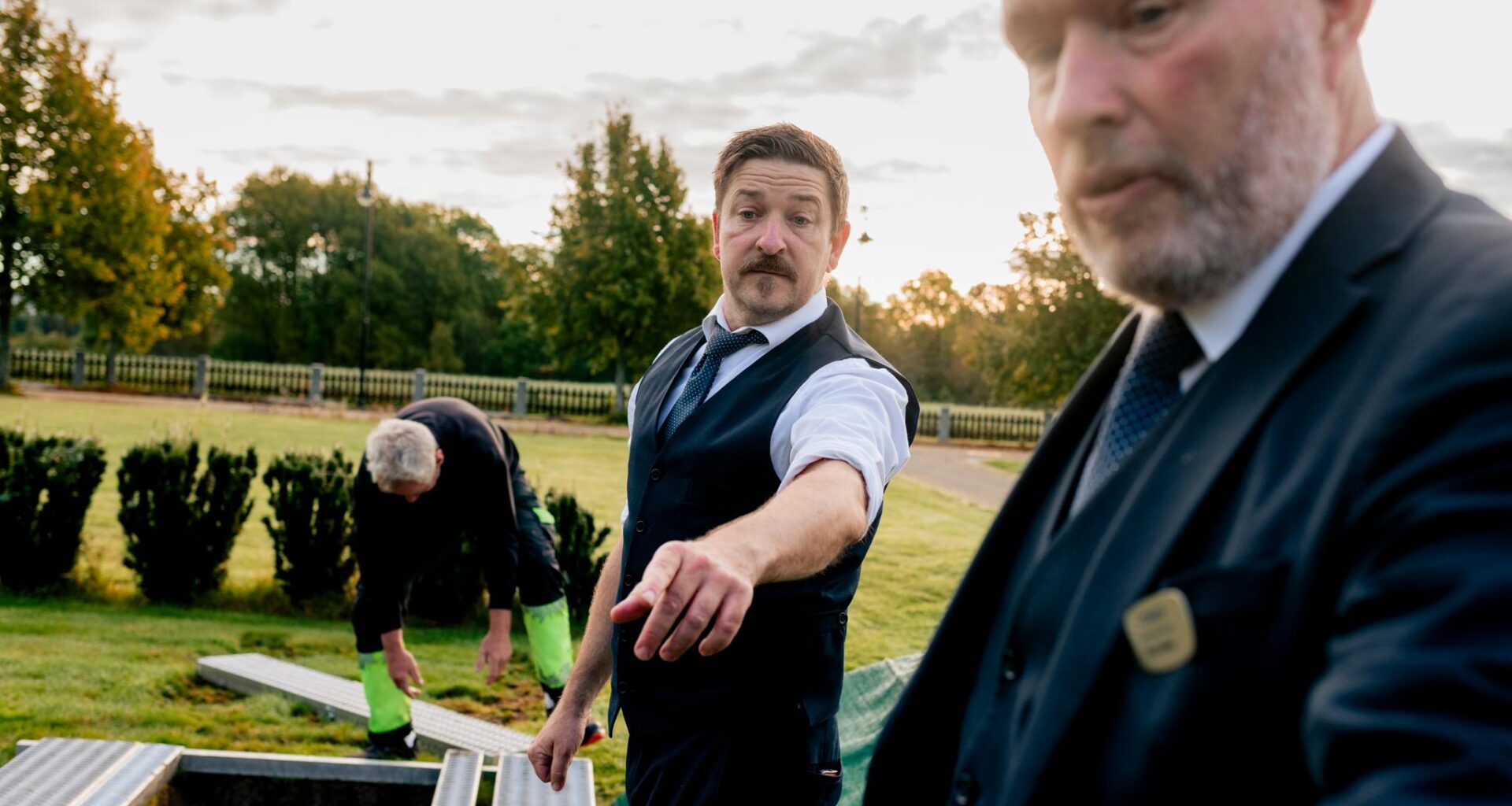 Hans Marius Hoff Mittet gikk fra scenen til gravferdsbransjen