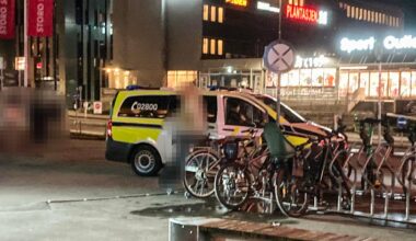 Fire fornærmet etter ran på Storo – politiet søker etter flere maskerte personer