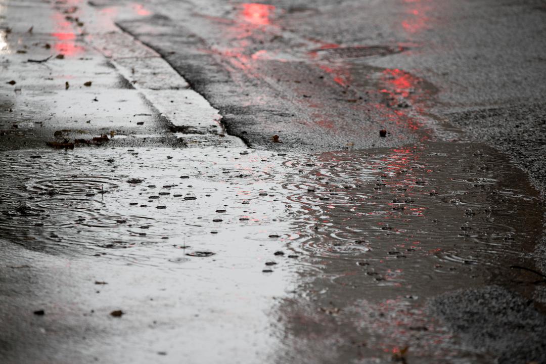 Skikkelig våte, sure og kalde værdager i vente - VG