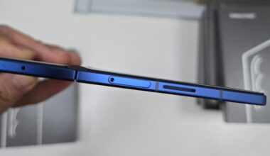 Brukere melder om merkelig skjermfeil på Galaxy Z Fold 7