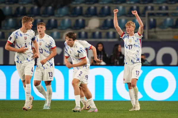 Norway's Niklas Fuglestad celebrates scoring his side's opening goal against Saudi Arabia during a FIFA U-20 World Cup Group E soccer match at El Teniente Stadium in Rancagua, Chile, Sunday, Oct. 5, 2025. (AP Photo/Andre Penner)