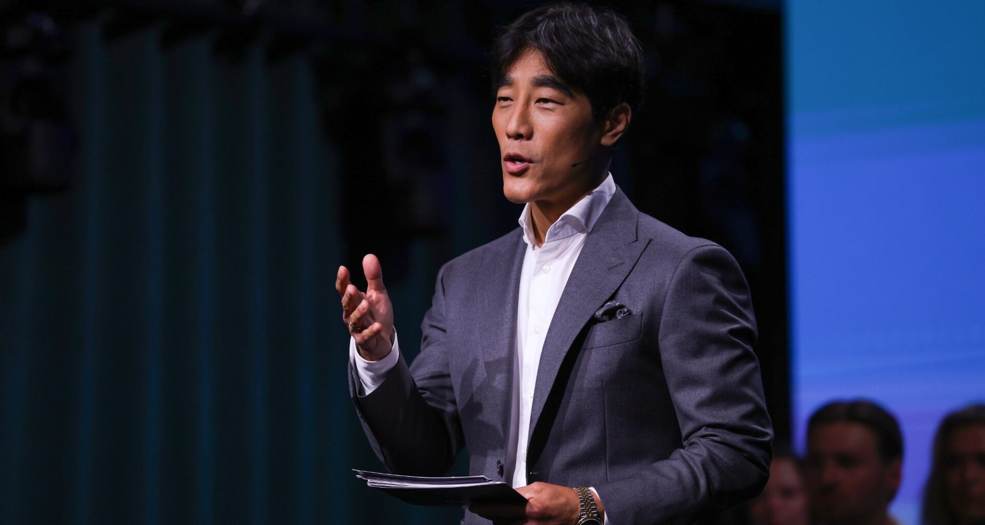 Fredrik Solvang, NRK | Fredrik Solvang gir seg som programleder i «Debatten»