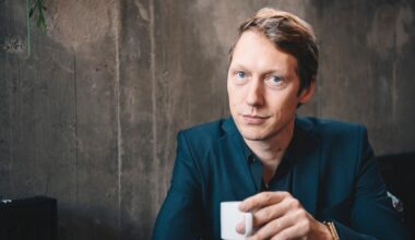 Dette sier «Exit»-stjernen Simon J. Berger om «Harry Hole»-rollen