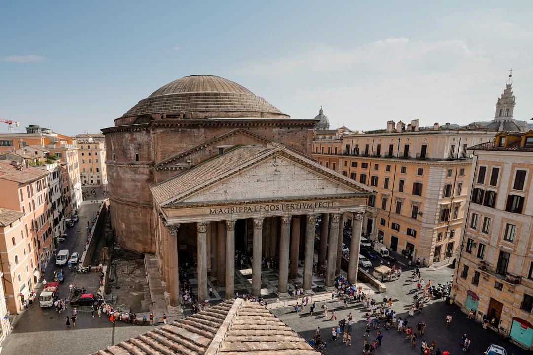 Japansk turist døde etter fall fra Pantheon i Roma