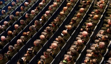 Donald og generalene - fvn.no