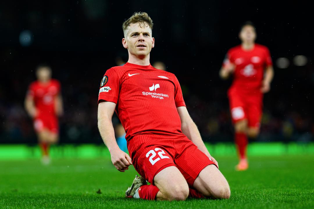 Brann-spiller Jonas Grønner i ekstase over Sævar Atli Magnússon