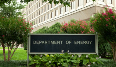 Ansatt mister klarering etter å ha lastet opp 187 000 pornobilder til amerikanske myndigheters nettverk ved et uhell -