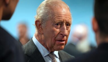 Kong Chares blir første konge på 500 til å gjøre dette