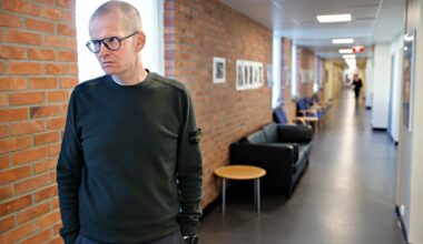 Rektor Finn Lea går ut mot kravstore foreldre