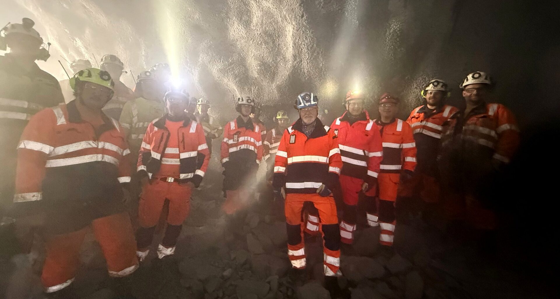 Hålogalandsvegen, E10 | Fyrte av et halvt tonn sprengstoff: Slik ser den nye tunnelen ut ved Tjeldsundbrua