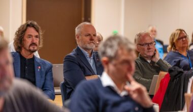 (+) Ordfører beskylder eget parti for å bryte med programmet - fvn.no