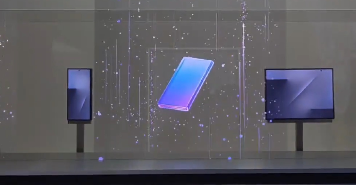 Første titt på Samsungs trippel-folding telefon avslørt -