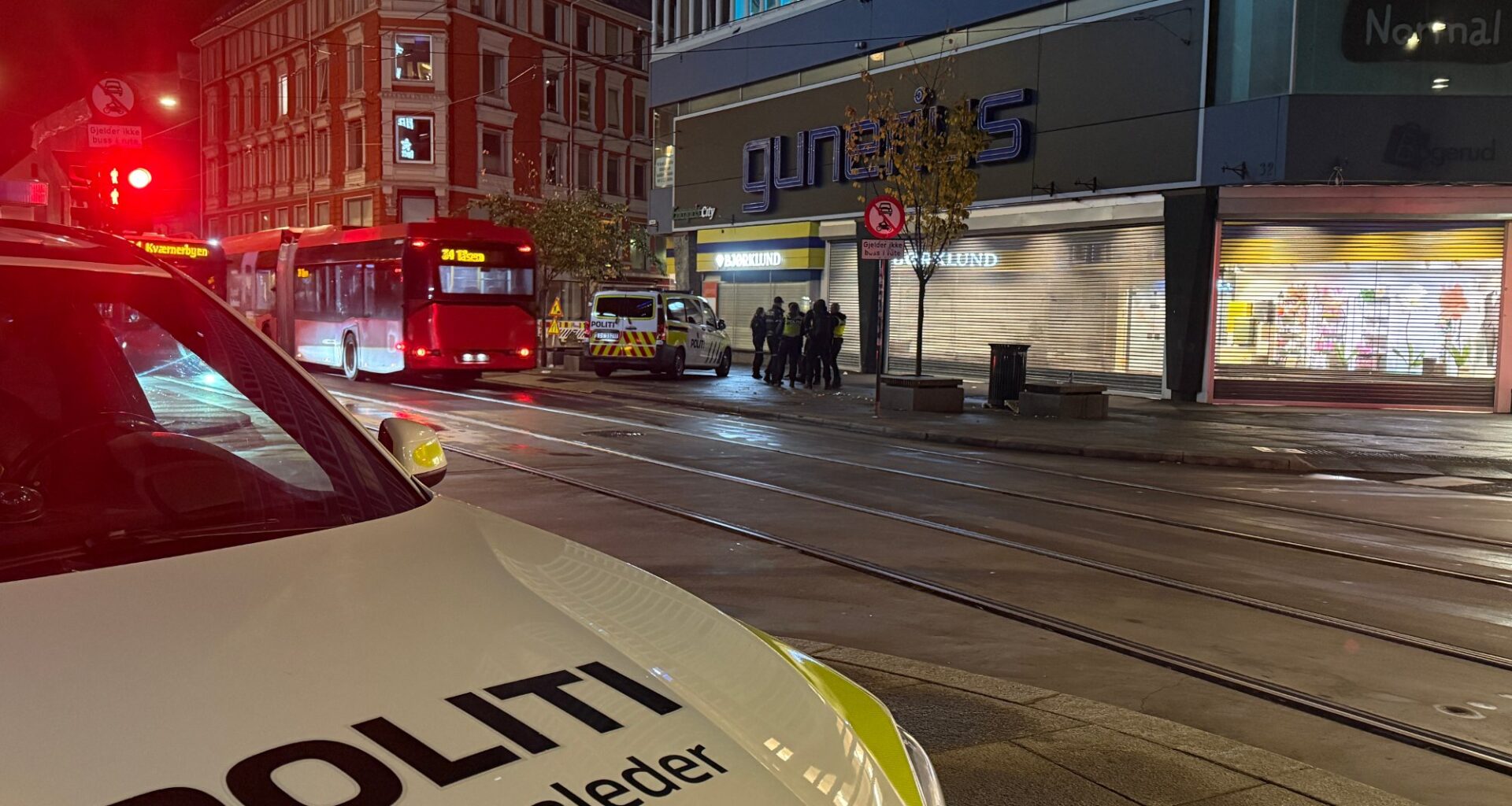 Krim, Vold | Person stukket utenfor Gunerius – mann pågrepet