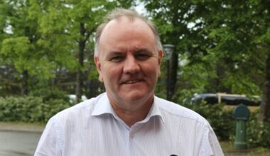 Debatt, Skulestruktur | Vedtaket om skulenedleggingar på Raudeberg og Krokane i Kinn kommune – lovlegheitskontroll etter kommunelova §§ 27-1 til 27-4