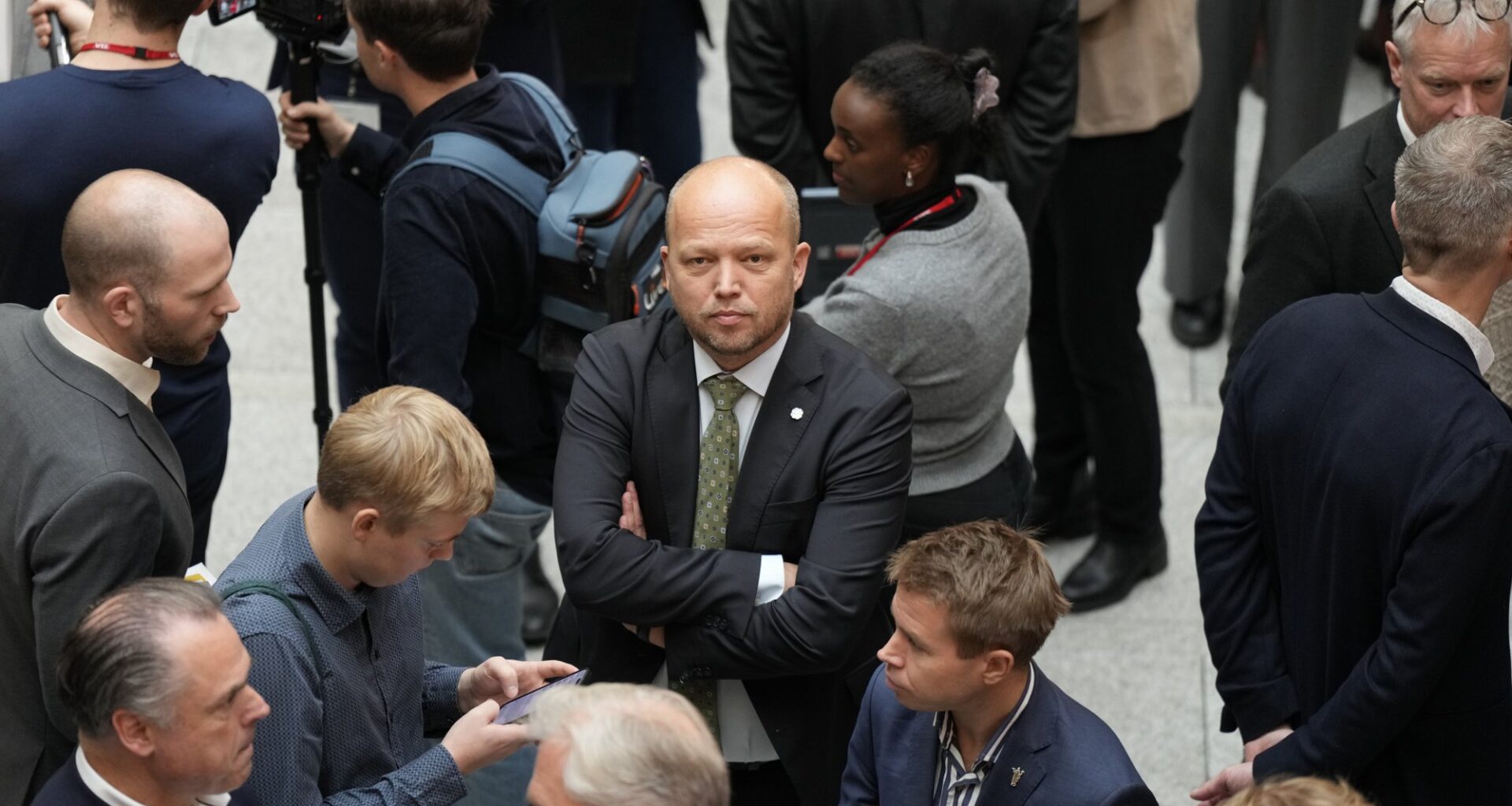 Trygve Slagsvold Vedum, Arbeiderpartiet | Vedum får full støtte til Ap-ultimatum