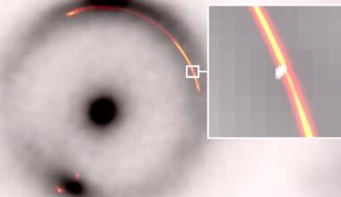 Forskere har observert et merkelig objekt langt ute i universet