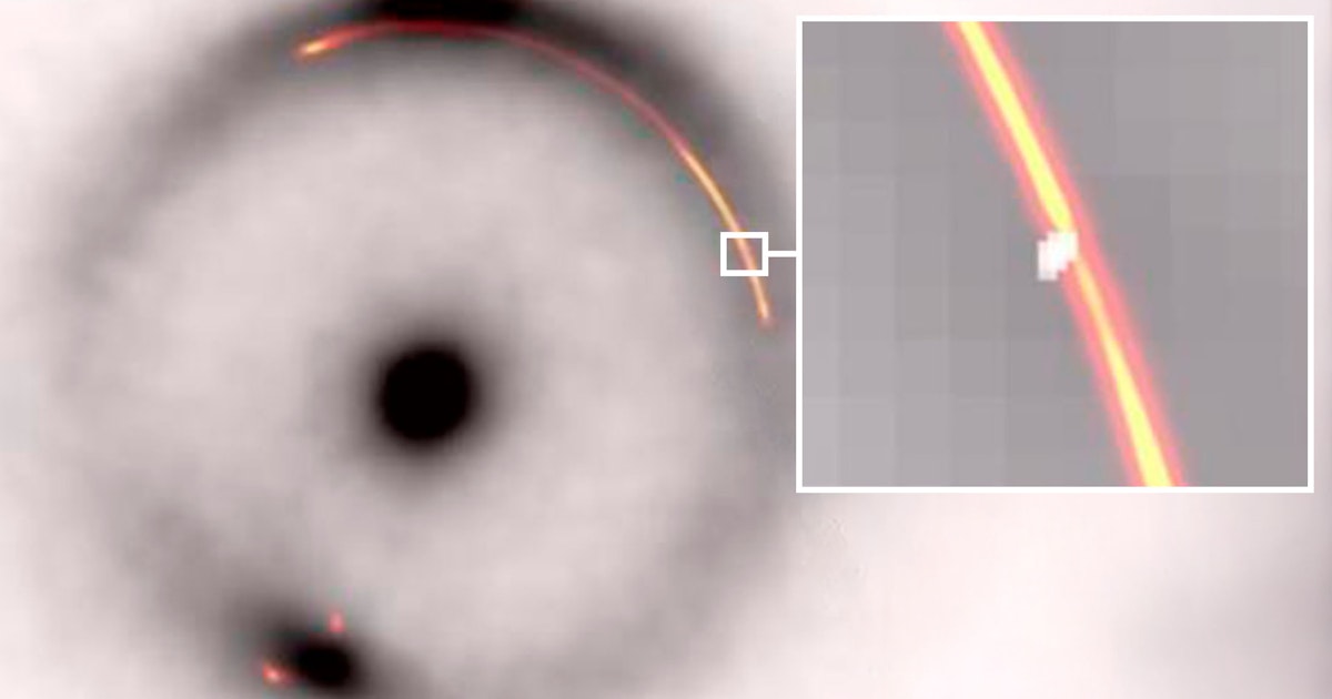 Forskere har observert et merkelig objekt langt ute i universet