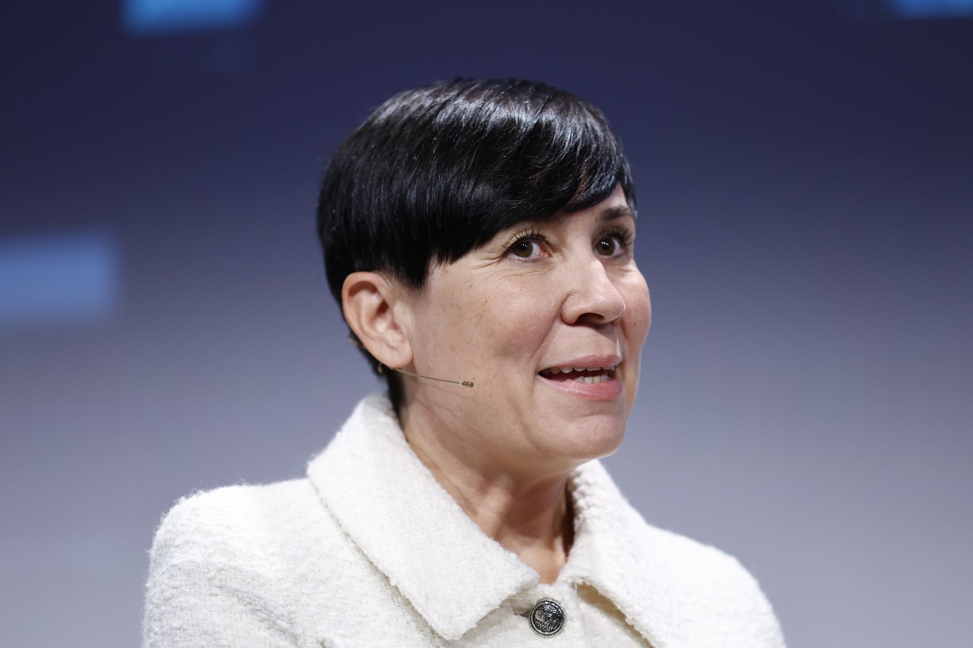 Høyre nettsider er blitt utsatt for et cyberangrep, hvor en prorussisk gruppe mistenkes for å stå bak. Ikke uventet, sier Høyre-leder Erna Solberg. 