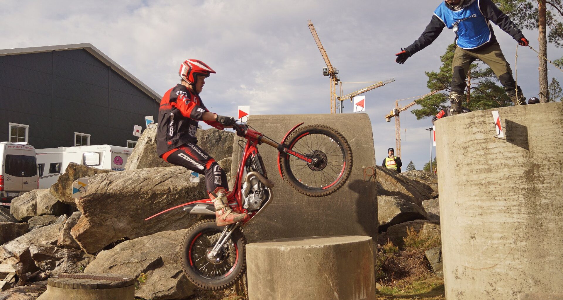 Skiptvet, Trøgstad | Fart, spenning og utdeling av gjev kongepokal – se bildene fra den lokale motorsportfesten