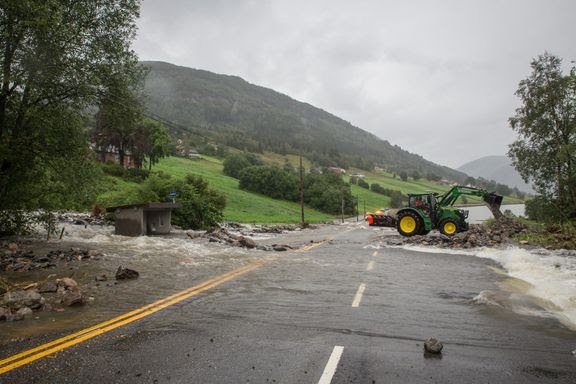 Trafikk, Luster | Vegar kan stengja på kort varsel: – Fare for jord