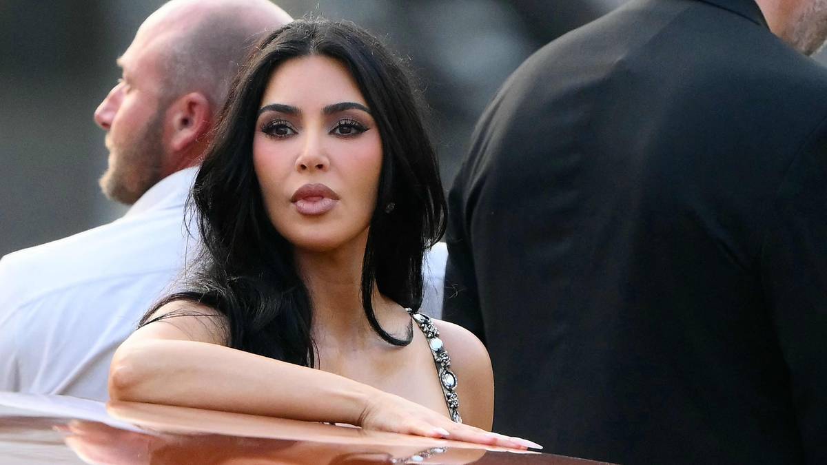 Kim Kardashian tror månelandingen var en bløff – nå slår Nasa tilbake – NRK Urix – Utenriksnyheter og -dokumentarer