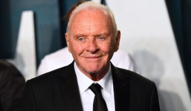 Anthony Hopkins og Toni Collette skal spille i ny film om norsk gamer