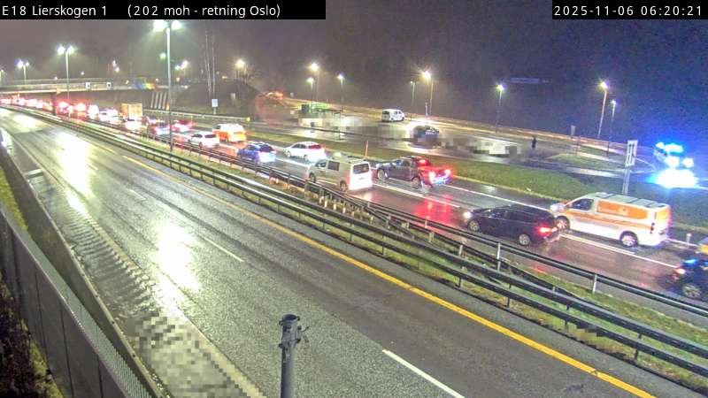 Trafikk, Lier | E18-påkjørsel ga kilometerlange køer