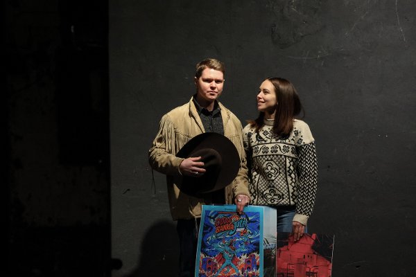 Kim Christer Hylland og Camilla Selje Oksnes i Bråkmakar AS