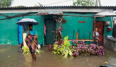 Stigende dødstall etter flom og skred på Sri Lanka