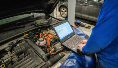 Må oppdatere 12.000 biler i Norge